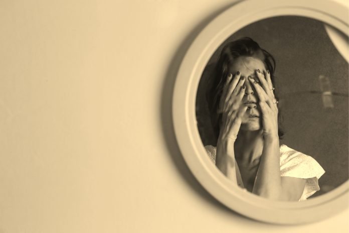 Gaslighting: manipulación psicológica que hace gran daño manipulación