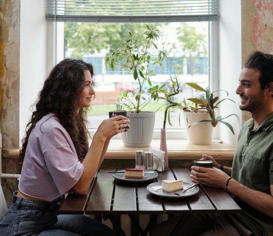 ¿Debería tener una relación de amistad con una expareja? amistad