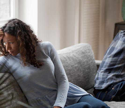 Síndrome de compañeros de piso: la falta de intimidad en una pareja síndrome de compañeros de piso
