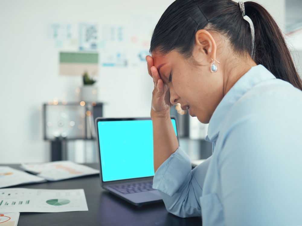Anxiety,,Stress,And,Laptop,Screen,With,Green,Screen,And,Mockup ansiedad
