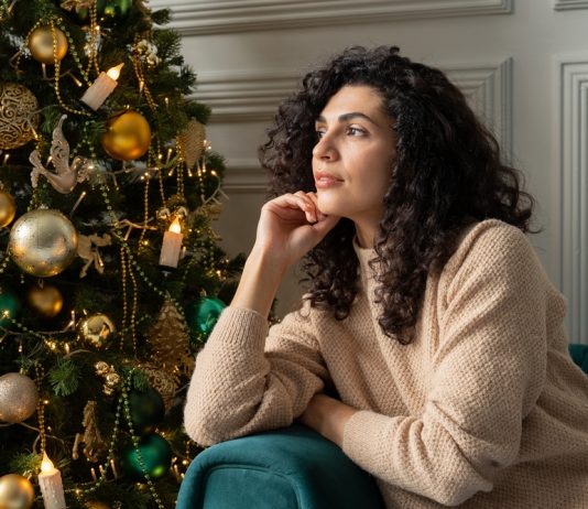 Solteros en Navidad: cómo manejar las presiones y expectativas sociales Navidad