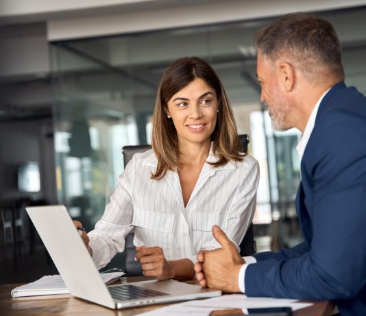 Relaciones amorosas en el trabajo: aspectos negativos y positivos trabajo