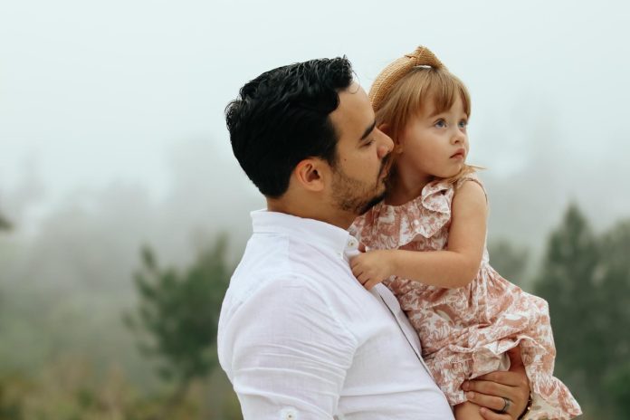 El Dr. Andrés Calvo en su rol más importante: simplemente papá Calvo
