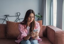 El impacto físico y mental del uso problemático del celular celular